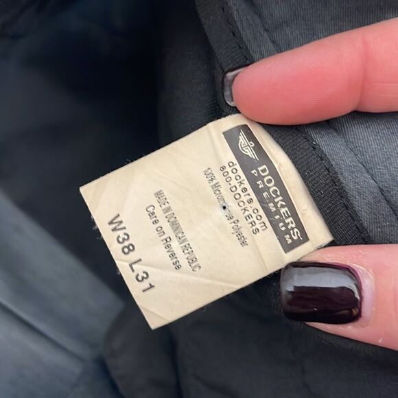 Dockers Premium Gray Pants - Picture 6 of 6